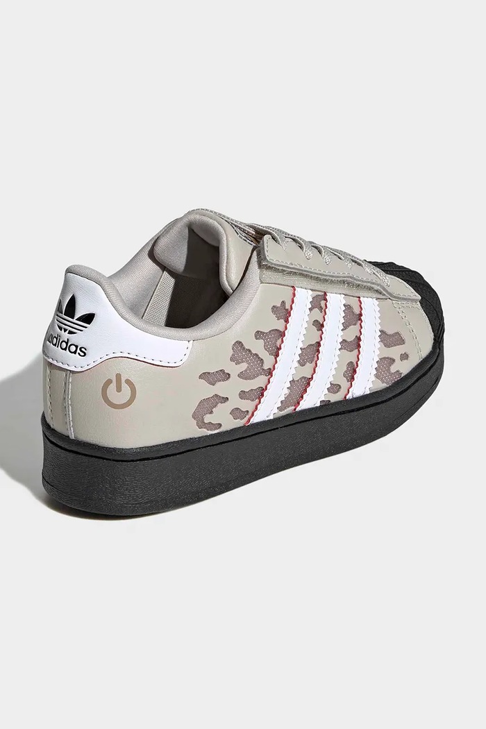 Chlapec adidas Originals SUPERSTAR LED LIGHTS sneakers detské KJ2230 béžová