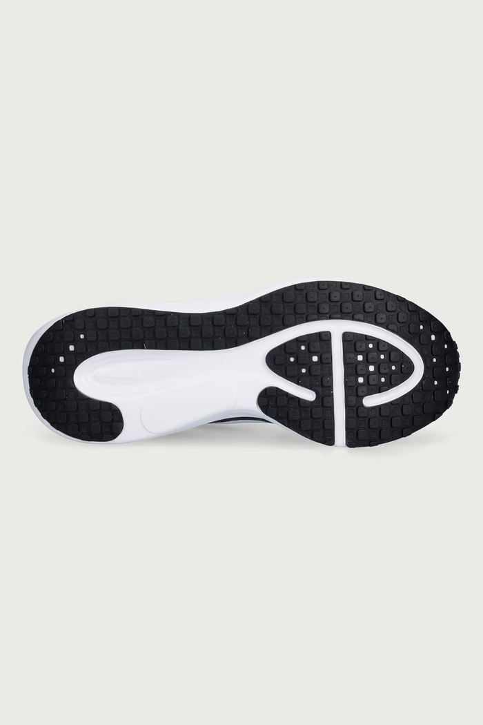 Buty do biegania męskie Revolution 8 Nike czarny HJ9198.003