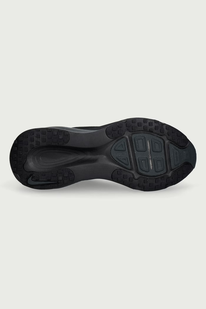 Buty do biegania Vomero 18 Nike czarny HM6803.005
