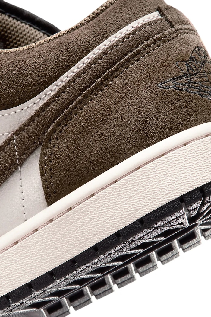 Jordan Air Jordan 1 Low sneakersy męskie zamszowe 553558.200