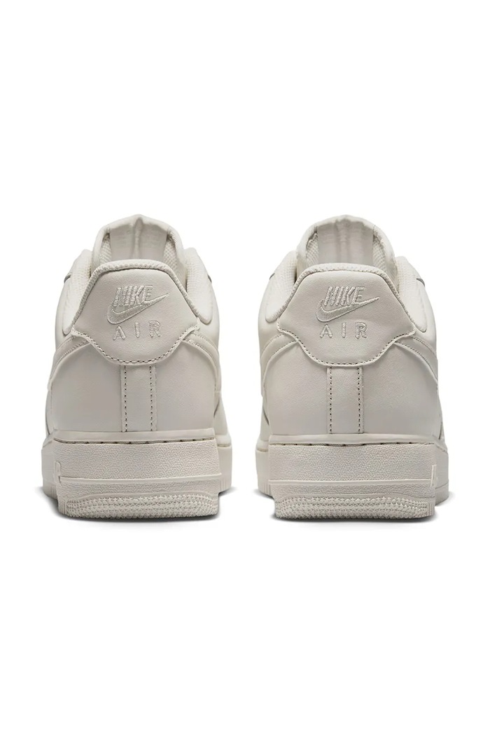 Obuwie Nike Sportswear Air Force '07 sneakersy męskie skórzane IH1698.003 beżowy