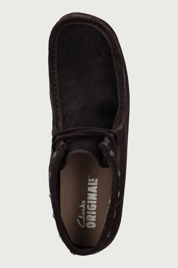 Pantofi pentru bărbați din piele întoarsă Clarks Originals 26327513 maro