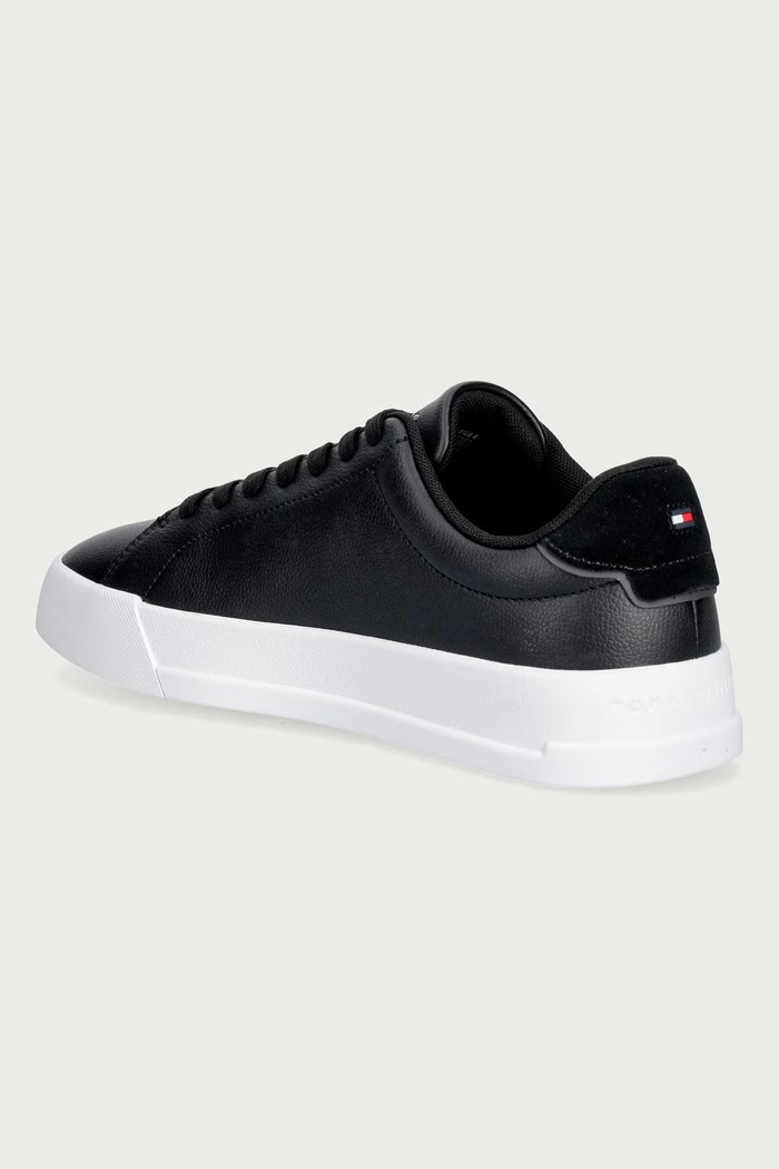 Obuća Tommy Hilfiger TH COURT CORE tenisice za muškarce od kože FM0FM05904 crna