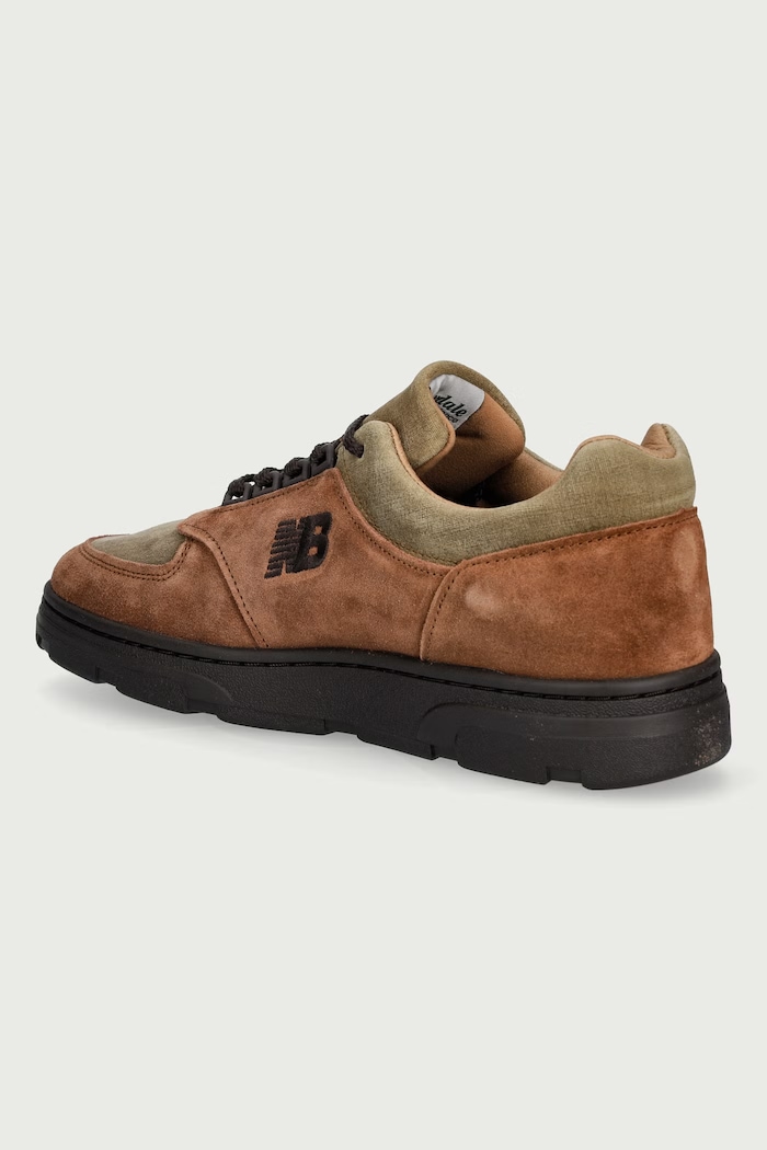 Obuwie New Balance Made in UK sneakersy męskie zamszowe UADWGRB brązowy