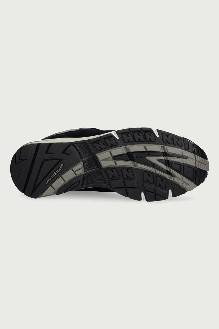 Made in UK sneakersy męskie zamszowe New Balance czarny M991PK1