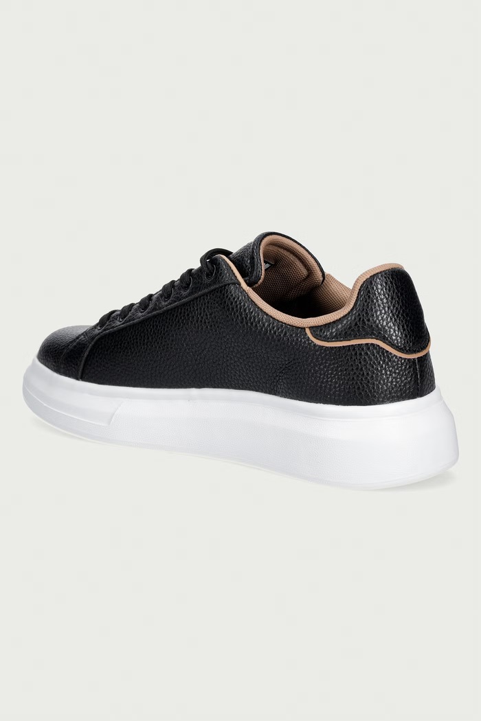 Obuwie Just Cavalli sneakersy męskie skórzane 81QA3SBCZPC35899 czarny