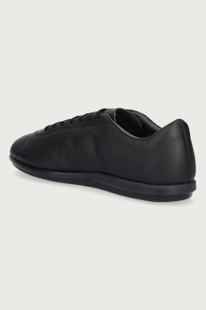 Boty Lacoste Driver Low Pro Sneakers pánské kožené sneakers boty 52SMA0056.AS4 černá