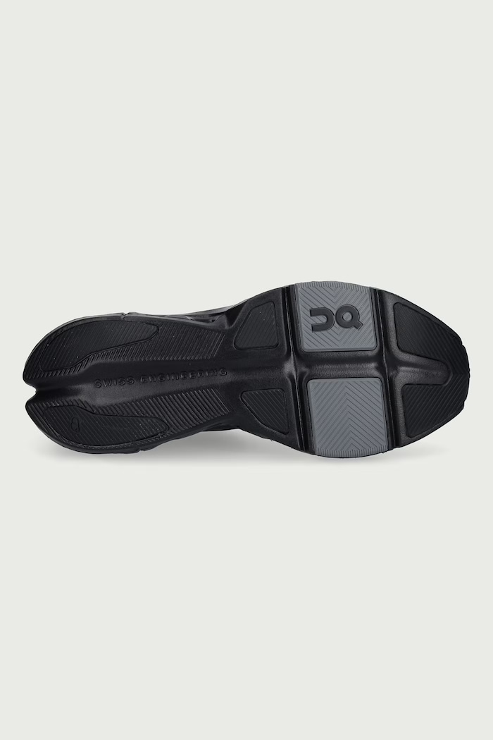 Buty treningowe damskie Cloudpulse Next On czarny 3MF30603404