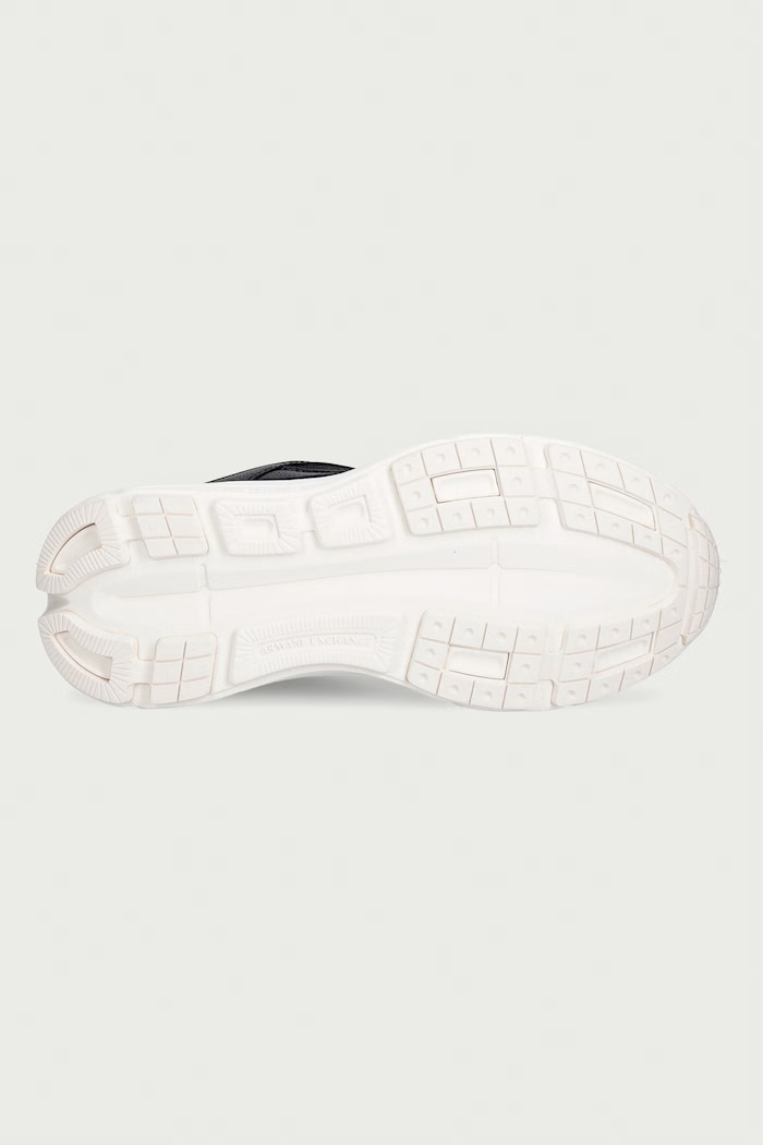 Tenisice za muškarce Armani Exchange crna XM003623.AF29108.UC001