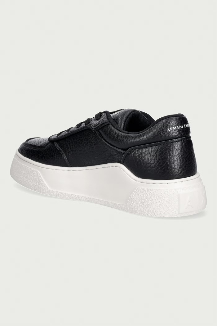Взуття Armani Exchange кросівки чоловічі XM003614.AF29103.UC001 чорний