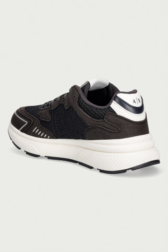 Obuwie Armani Exchange Sneakersy męskie XM002635.AF19388.MB808 brązowy