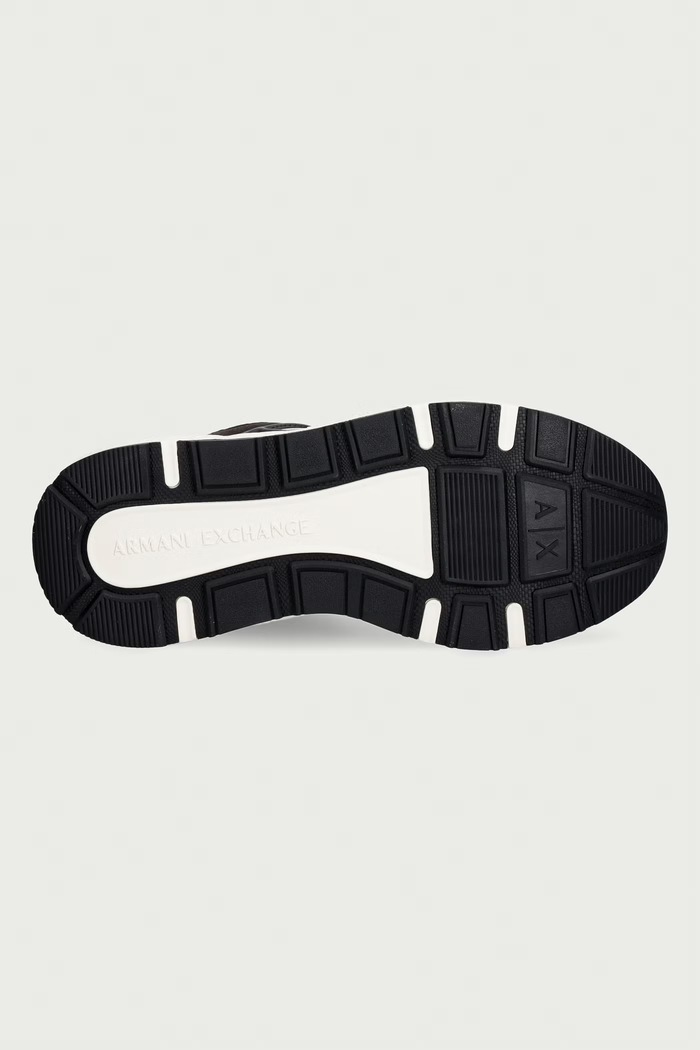 Sneakersy męskie Armani Exchange brązowy XM002635.AF19388.MB808
