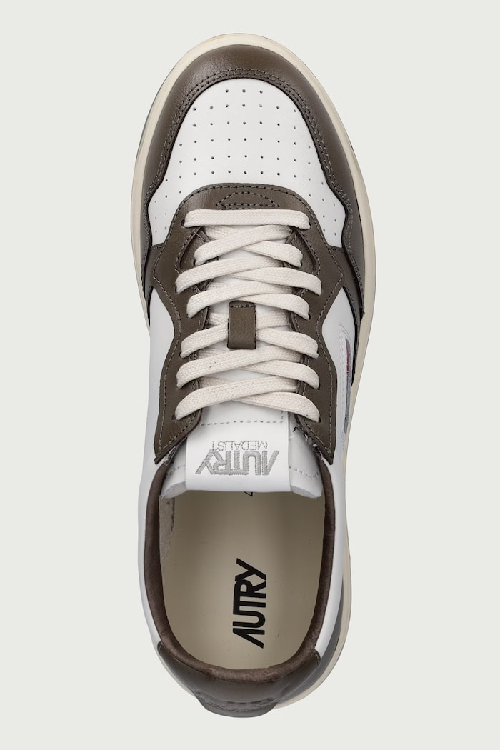 Medalist sneakers Men's leather AUTRY AULMWB68 white