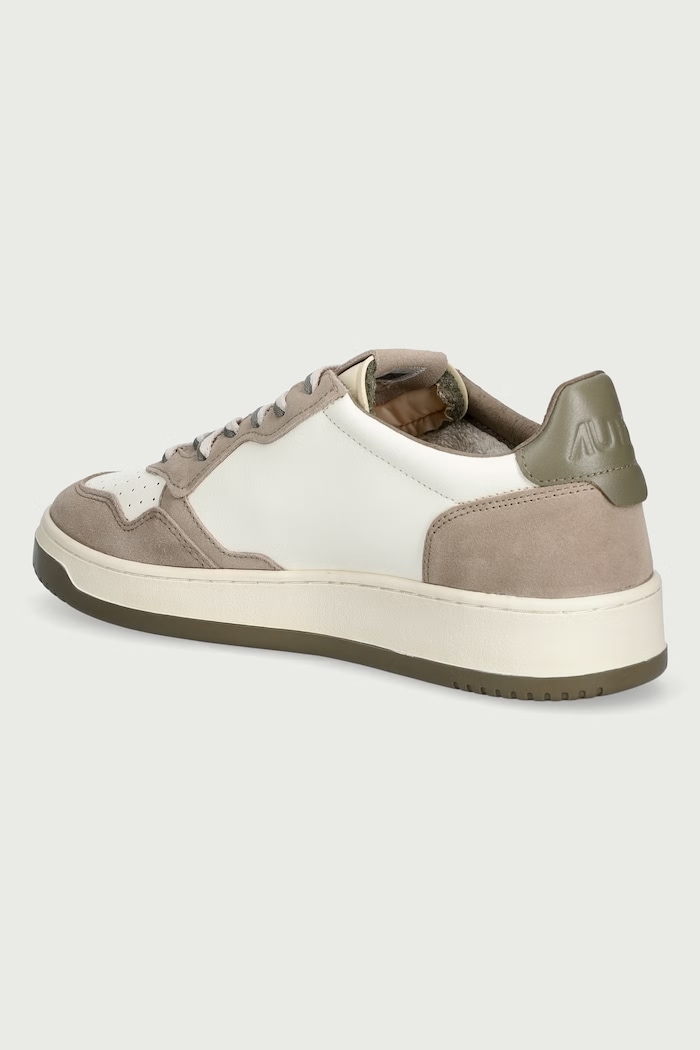 Shoes AUTRY Medalist sneakers Men's AULMBW07 beige