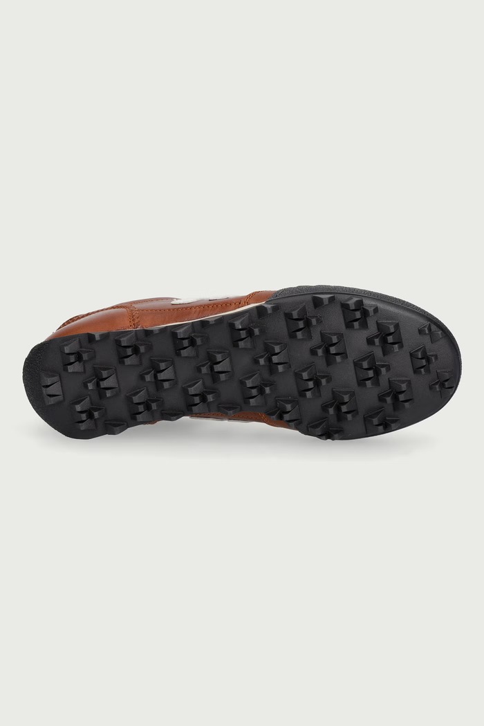 Sneakersy męskie skórzane New Balance brązowy UGTRS2AN
