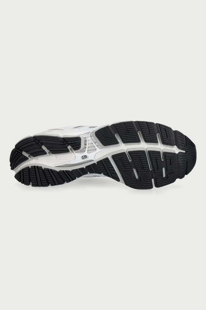 1890 sneakersy męskie New Balance biały U189032L
