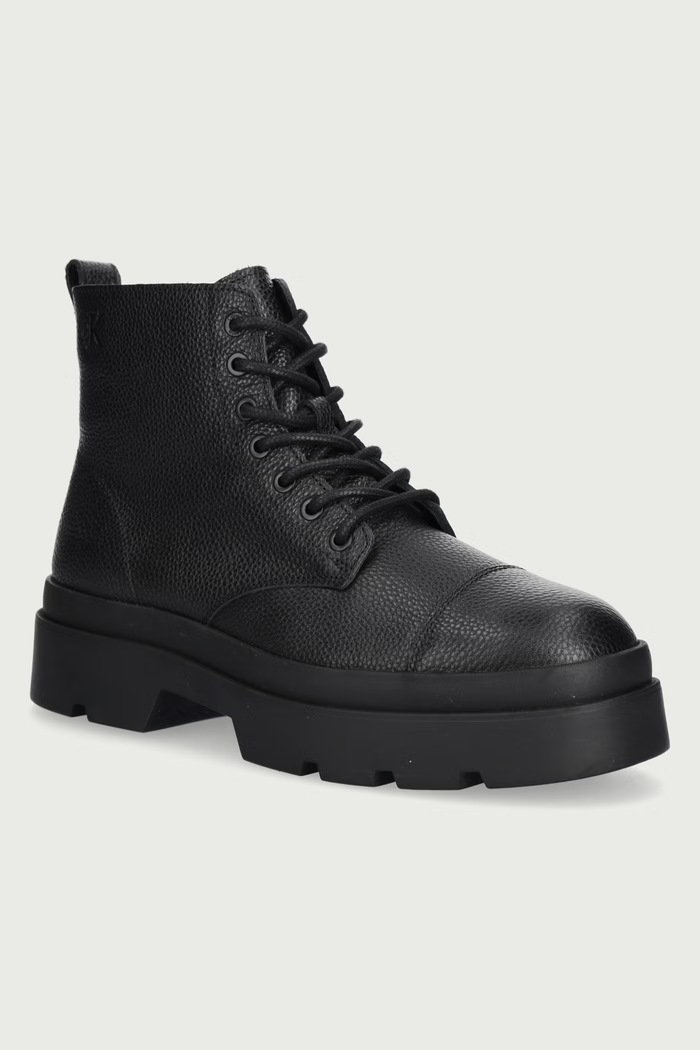Calvin Klein Gležnjače za muškarce od kože LUGGED MID LACE UP TC TU LTH crna HM0HM022670GJ