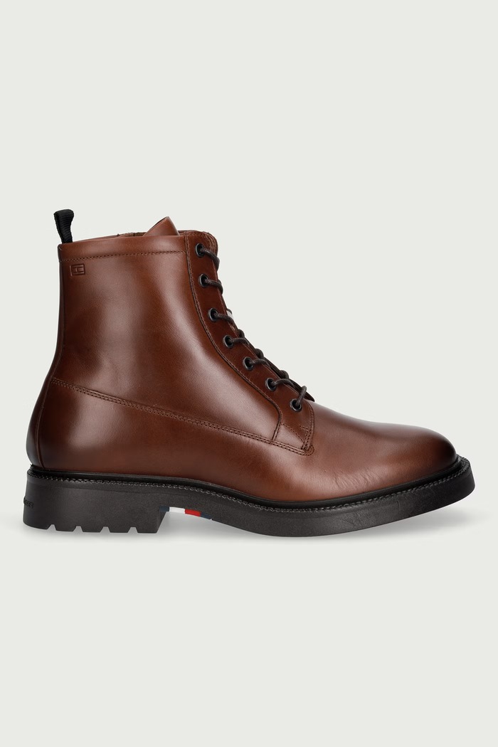 Tommy Hilfiger Moški usnjeni gležnjarji CORPORATE CASUAL LTH BOOT FM0FM06174 rjava AW26