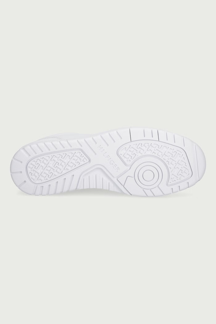 TH BASKET CORE LEATHER sneakersy męskie Tommy Hilfiger biały FM0FM05927