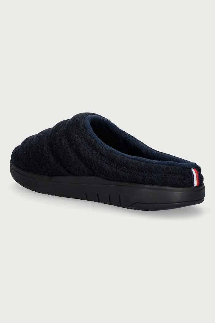Obuwie Tommy Hilfiger Kapcie męskie PREMIUM COMFORT HOUSE SHOE FM0FM06014 granatowy