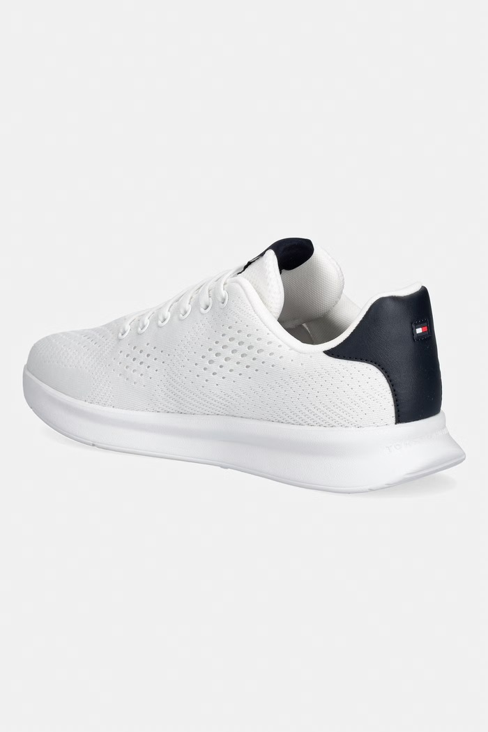 Obutev Tommy Hilfiger LIGHTWEIGHT RUNNER KNIT superge moške FM0FM05909 bela