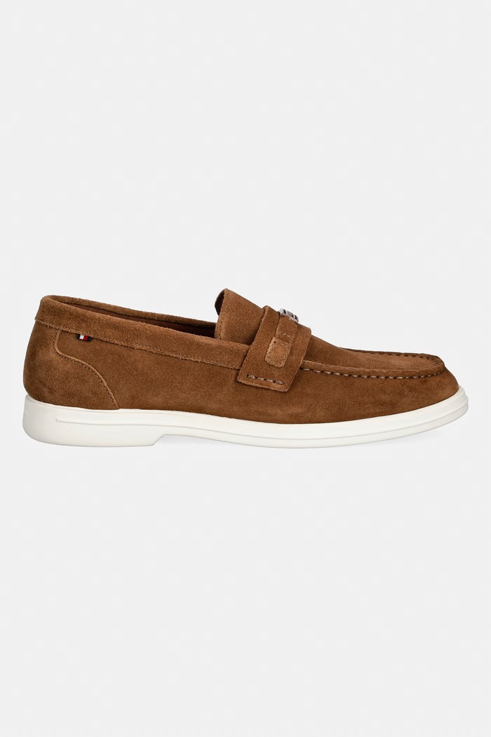 Tommy Hilfiger mokasini moški semišasti LIGHT SUEDE FLAG HARDWARE LOAFER FM0FM05897 rjava AW26