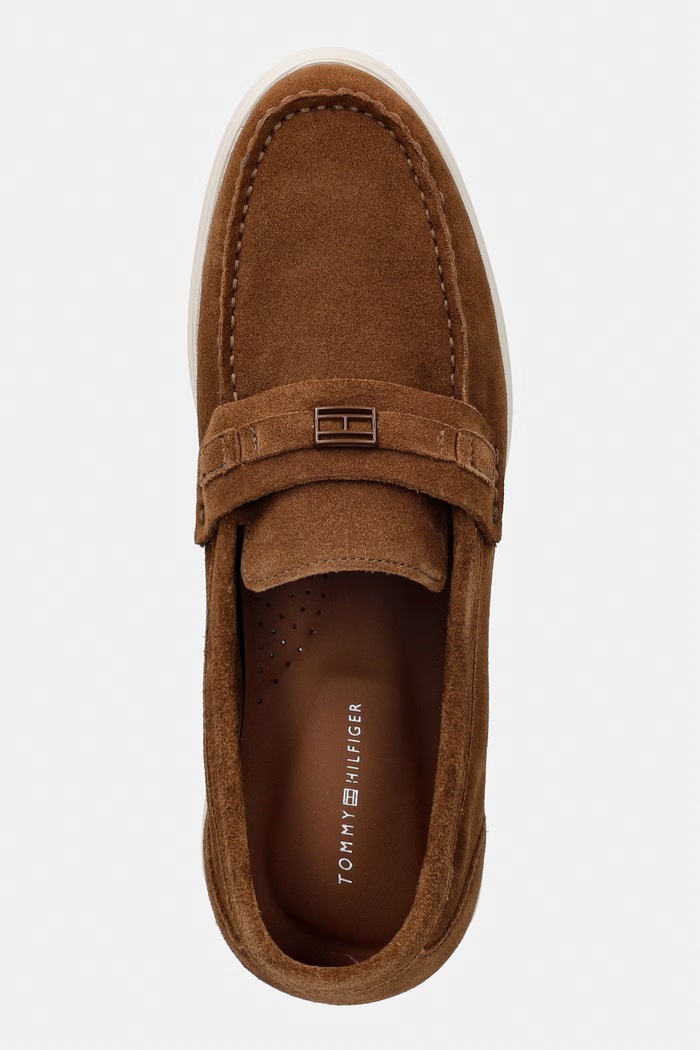 Tommy Hilfiger mokasini moški semišasti LIGHT SUEDE FLAG HARDWARE LOAFER rjava FM0FM05897