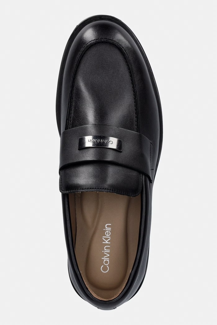 Calvin Klein mokasíny pánske kožené ESS RUBBER LOAFER HW PLAQ VA LTH čierna HM0HM02177.0GJ