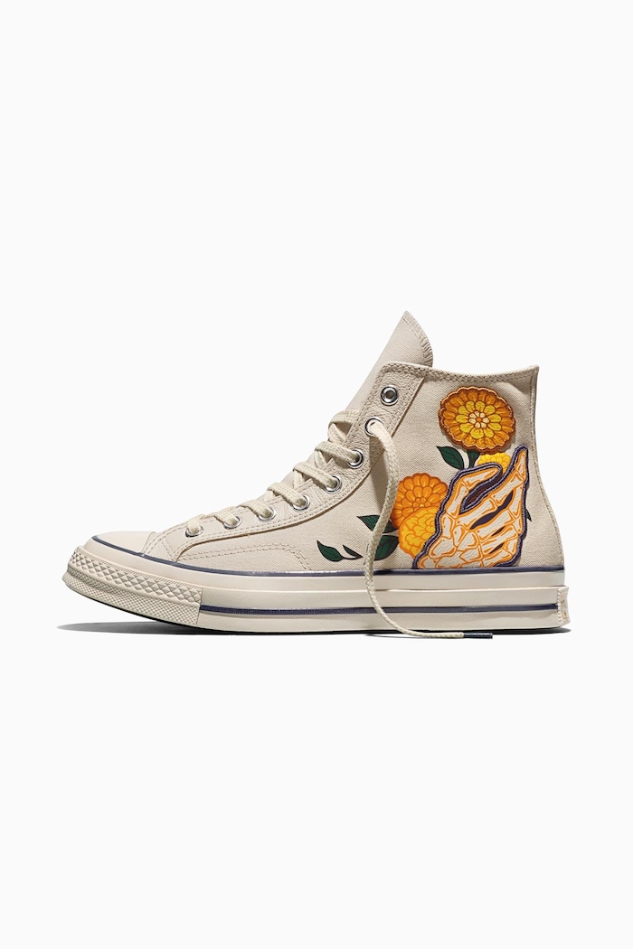 Obuwie Converse Chuck 70 trampki A24791C beżowy