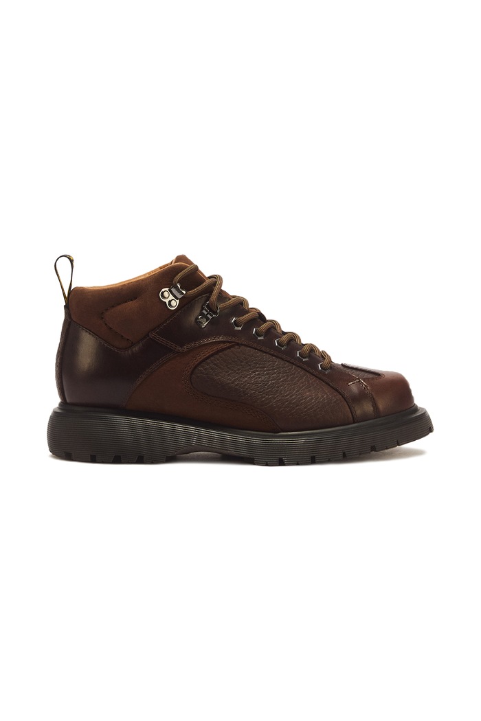 Dr. Martens Wayborne Boot dress shoes leather brown DM43247200