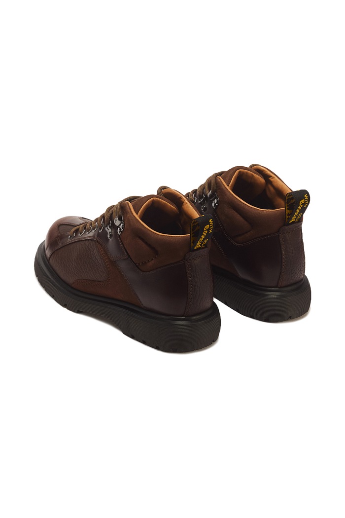 Shoes Dr. Martens Wayborne Boot dress shoes leather DM43247200 brown