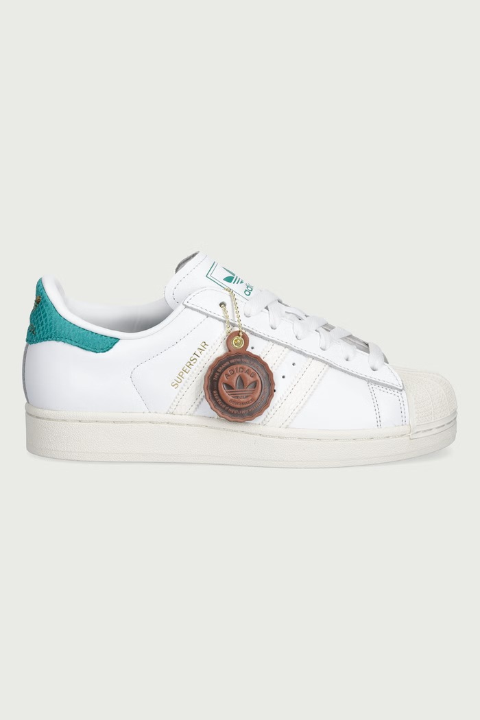 adidas Originals Superstar II Liverpool sneakersy LB5478 biały AW26