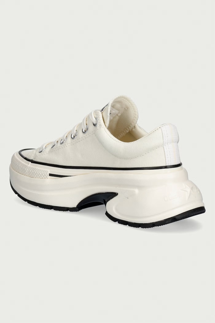 Shoes Converse Run Star Crush OX plimsolls Low on a platform A19266C white