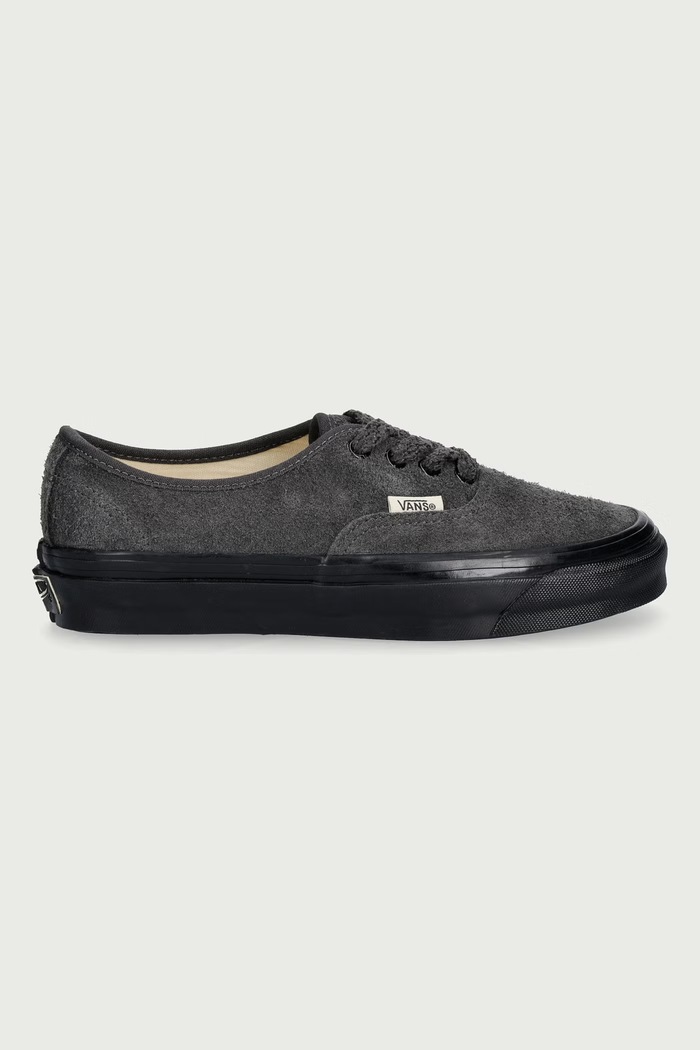 Vans Premium Authentic 44 tenisówki zamszowe VN000Z6REMV1 czarny AW26