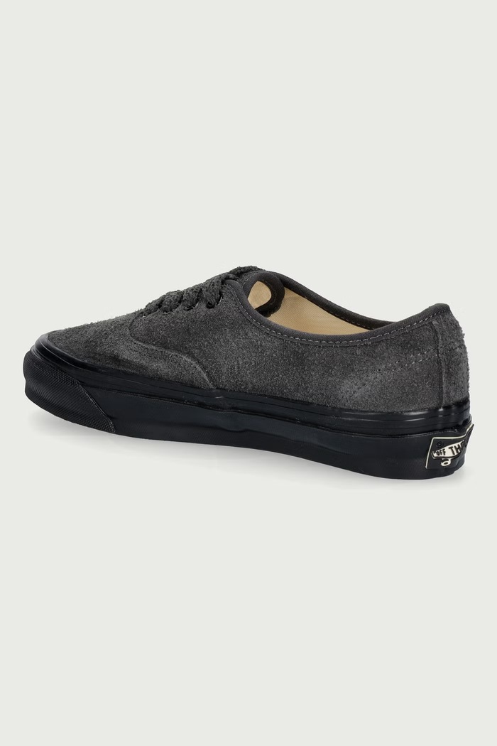 Obuwie Vans Premium Authentic 44 tenisówki zamszowe VN000Z6REMV1 czarny