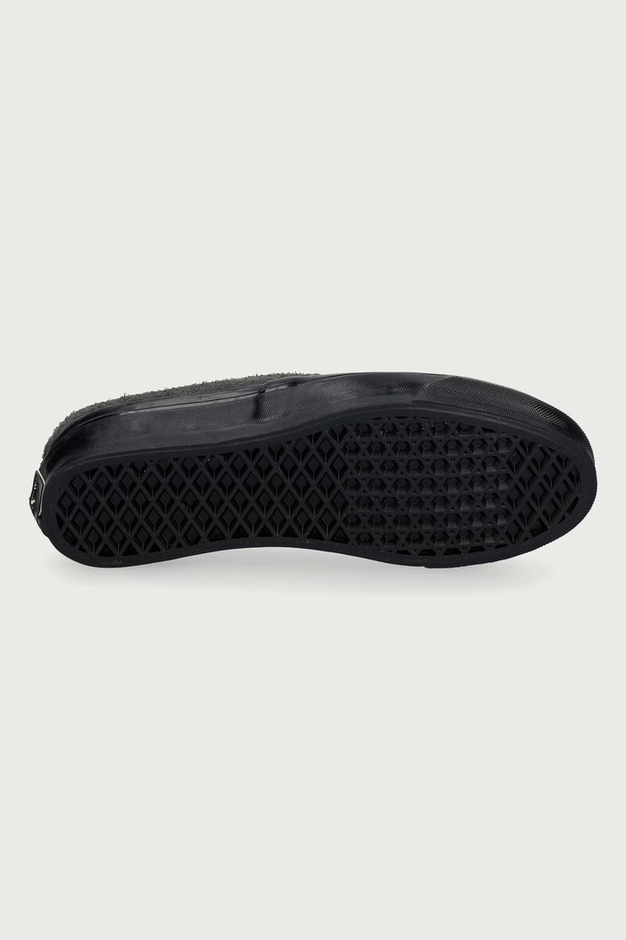 Premium Authentic 44 tenisówki zamszowe Vans czarny VN000Z6REMV1