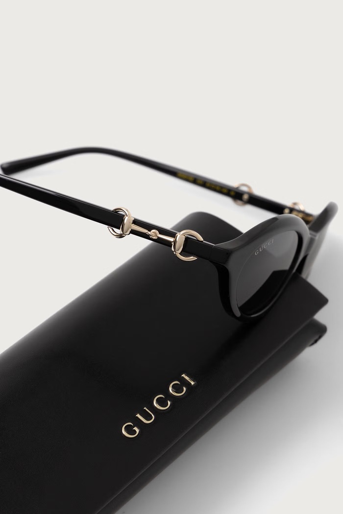 Okulary przeciwsłoneczne kocie oczy damskie Gucci GG2215S czarny