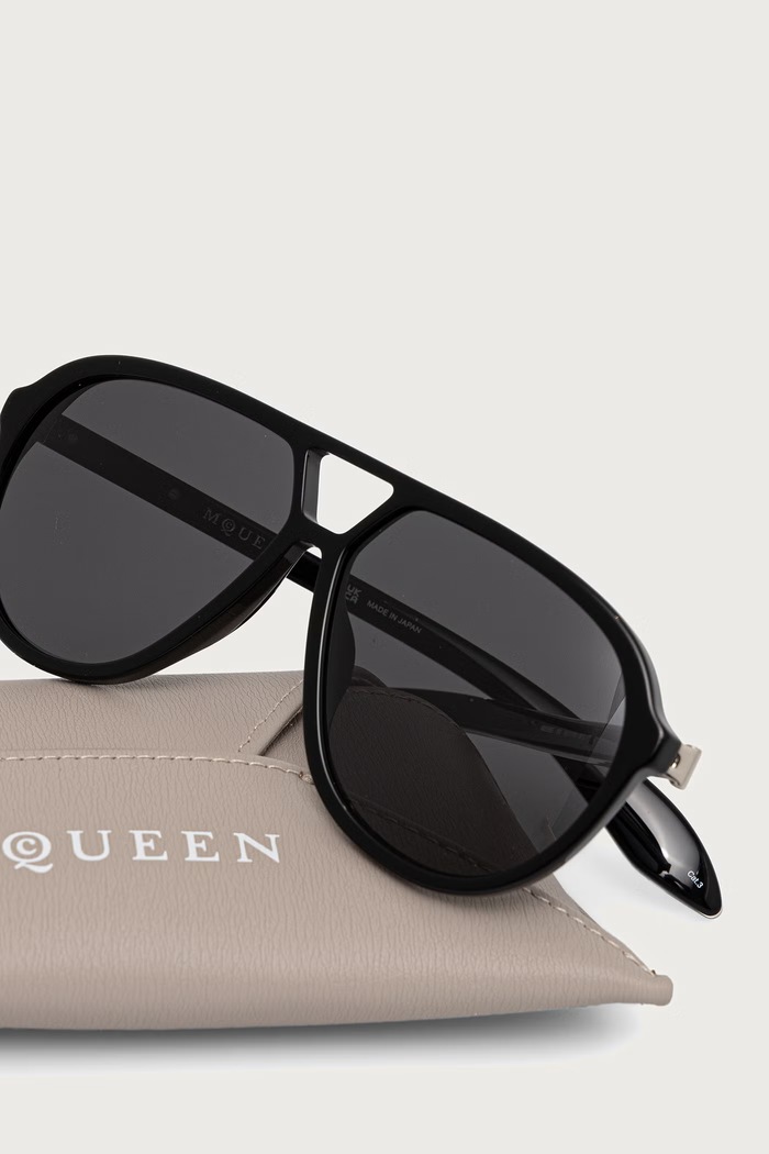 Okulary przeciwsłoneczne pilotki męskie Alexander McQueen AM0586S czarny