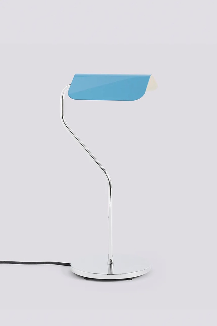 HAY lampa stołowa ze stali 38 x 19 x 16 cm niebieski AD343.A638
