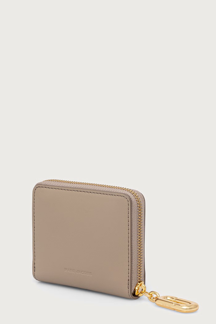 MARC JACOBS Portfel damski skórzany SLIM COMPACT WALLET 2P6SMP017S01 beżowy AW26