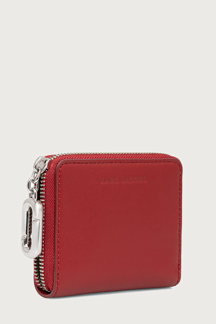 MARC JACOBS Portfel damski skórzany SLIM COMPACT WALLET 2P6SMP017S01 bordowy AW26