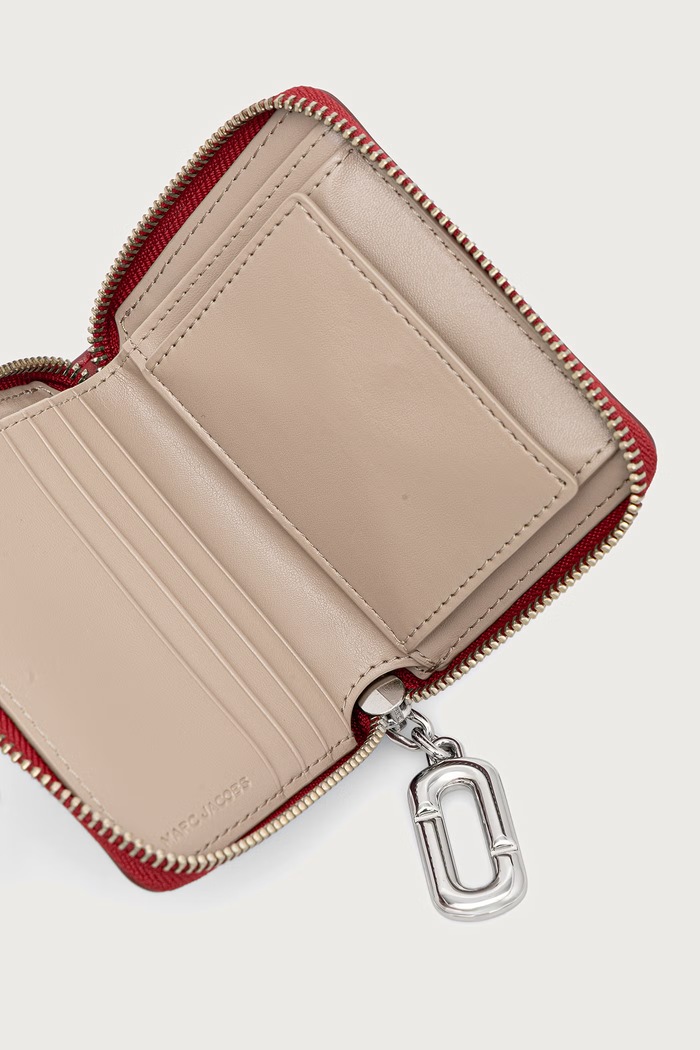 Portfel damski skórzany SLIM COMPACT WALLET MARC JACOBS bordowy 2P6SMP017S01