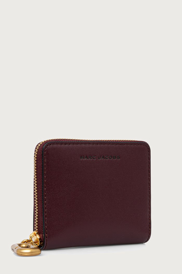 MARC JACOBS Portfel damski skórzany SLIM COMPACT WALLET 2P6SMP017S01 bordowy AW26