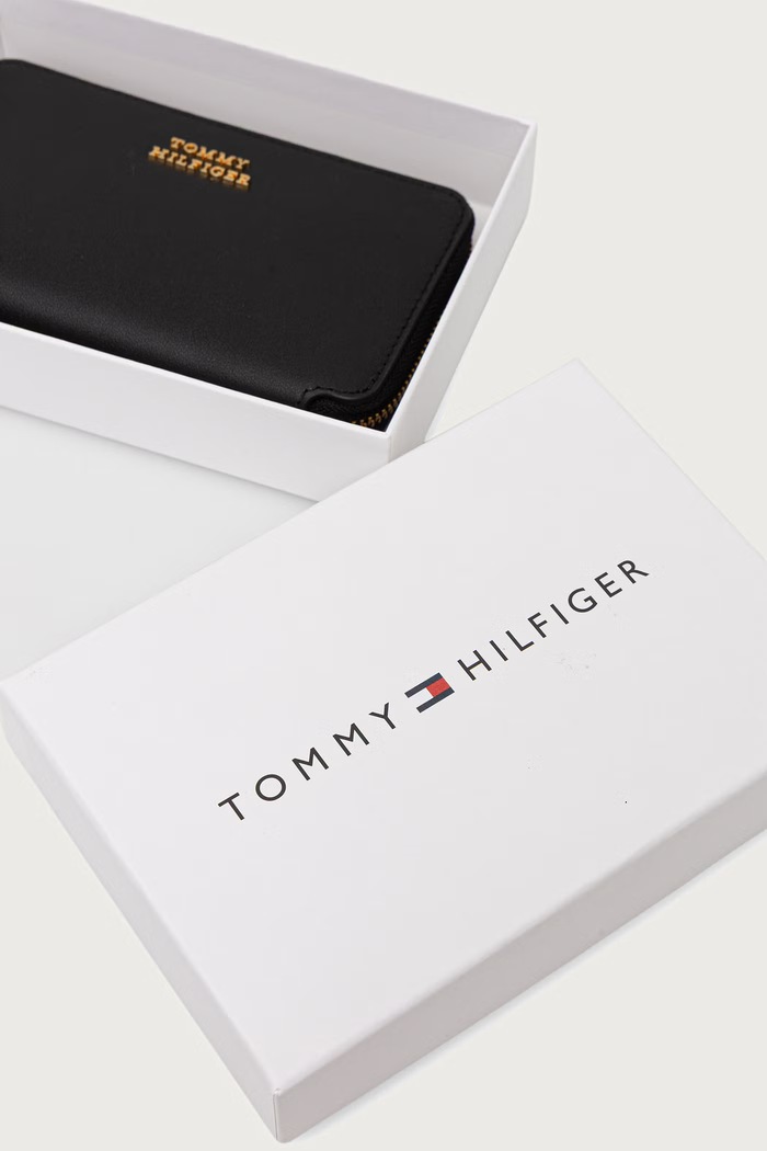 Novčanik za žene kožni Tommy Hilfiger crna AW0AW18939