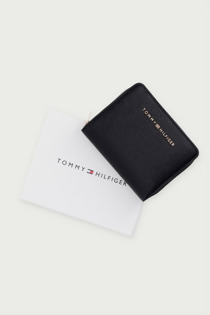 Peňaženka dámska Tommy Hilfiger čierna AW0AW18932