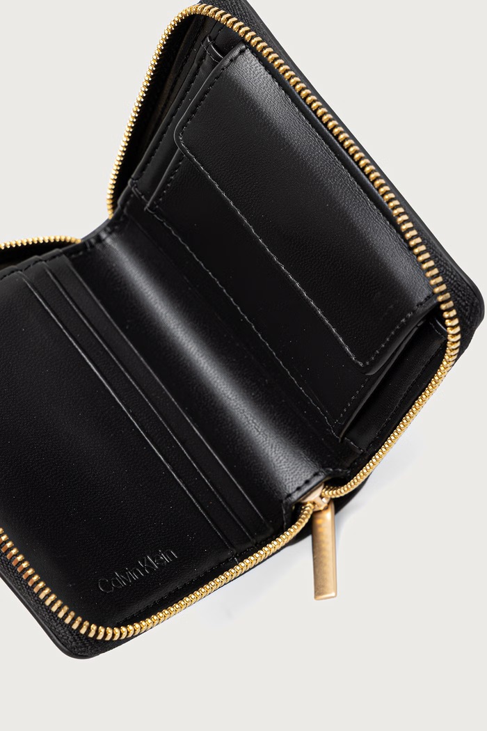 Calvin Klein Γυναικεία από απομίμηση δέρματος μαύρο LV04F0001G