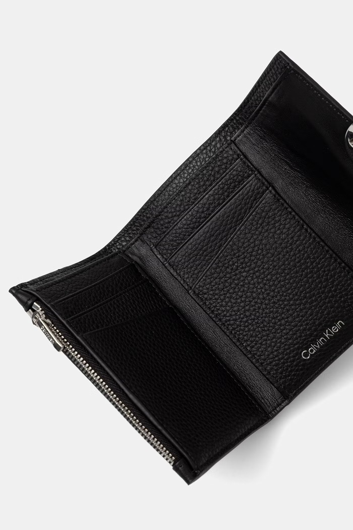 Akcesoria Calvin Klein portfel RFID damski skórzany LV04F1225G czarny