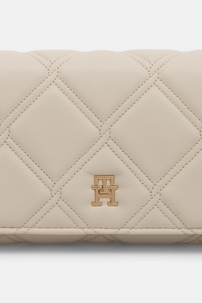 Tommy Hilfiger πορτοφόλι γυναικείο από απομίμηση δέρματος μπεζ AW0AW18795