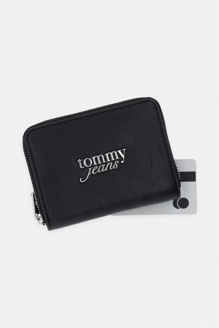 Tommy Jeans peňaženka dámska z imitácie kože čierna AW0AW18794