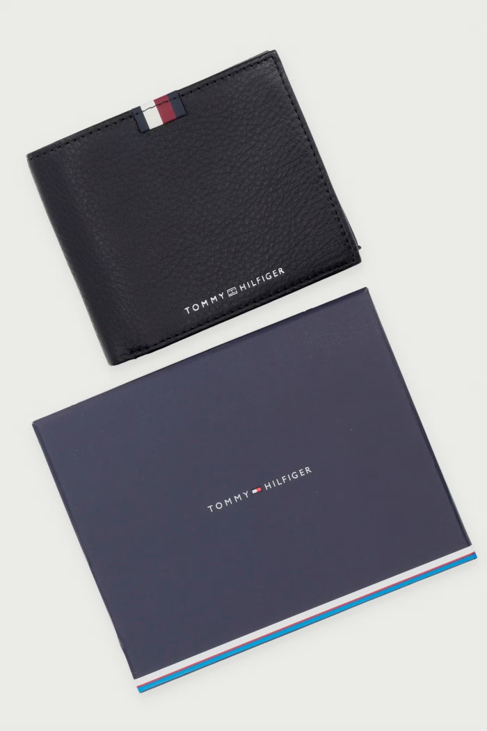 Portfel męski skórzany Tommy Hilfiger czarny AM0AM13341